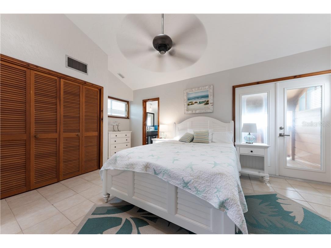 17601 1st Street E Redington Shores FL 33708 TB8514716 image23