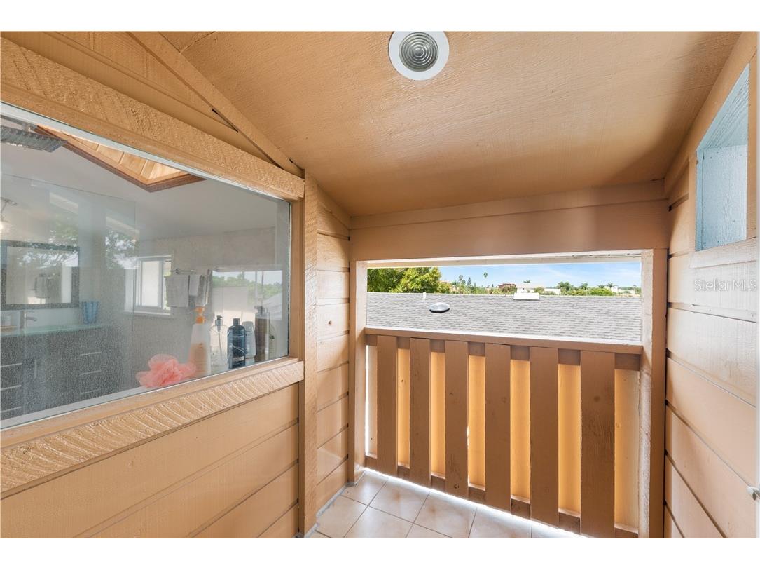 17601 1st Street E Redington Shores FL 33708 TB8514716 image26