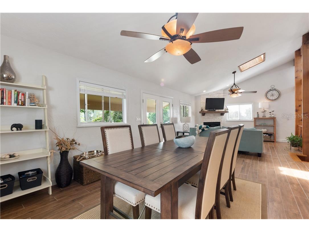 17601 1st Street E Redington Shores FL 33708 TB8514716 image8