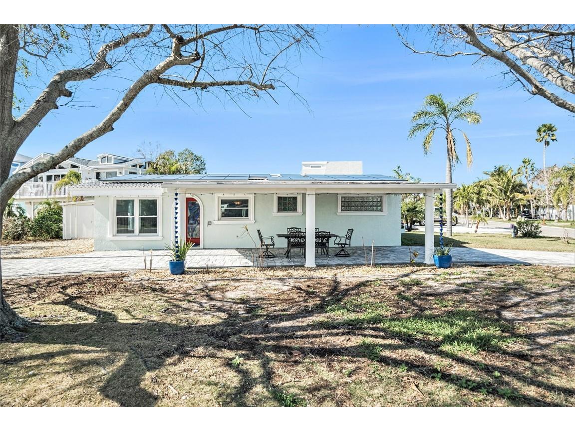 17602 Sterling Terrace Redington Shores FL 33708 TB8342530 image1