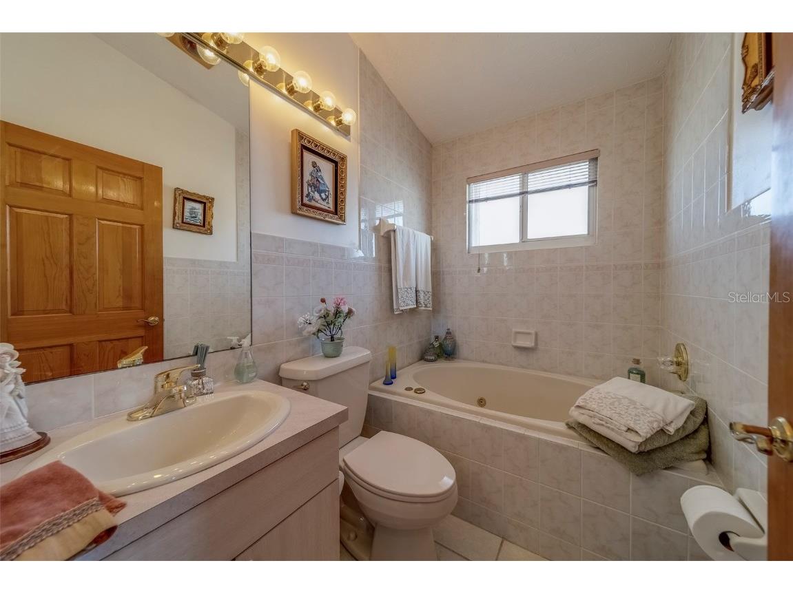 17606 Lee Avenue Redington Shores FL 33708 TB8385131 image76