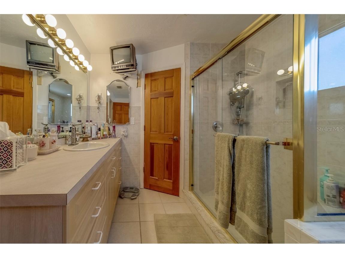 17606 Lee Avenue Redington Shores FL 33708 TB8385131 image86