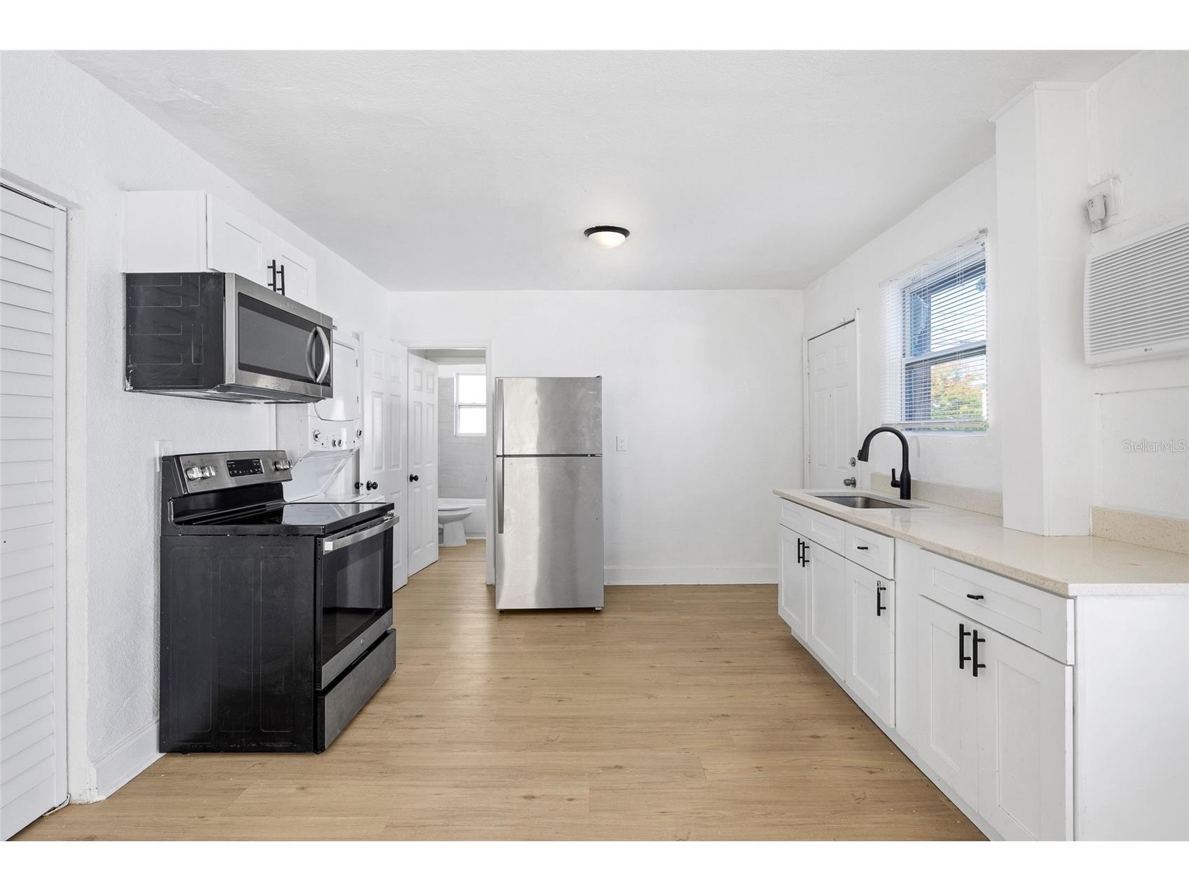 1761 19th Street S Saint Petersburg FL 33712 TB8524207 image5