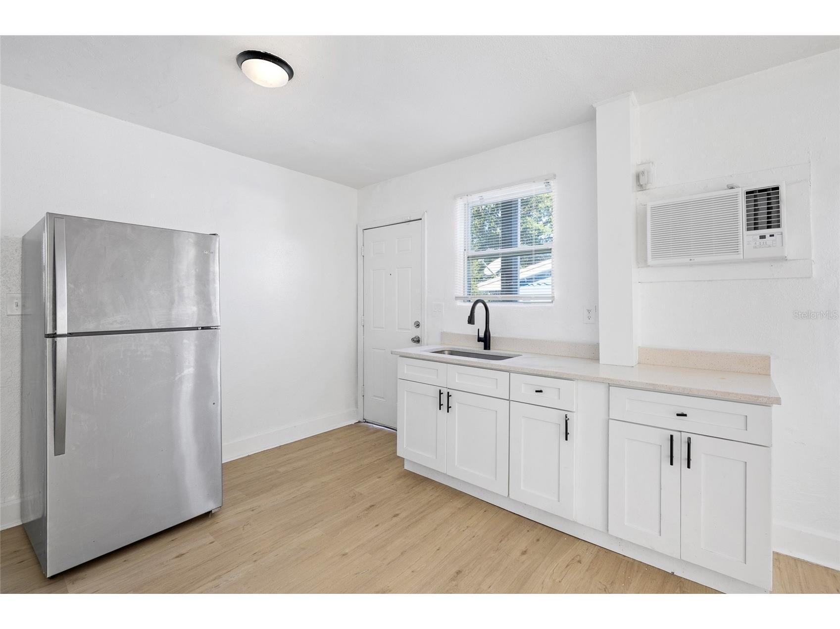 1761 19th Street S Saint Petersburg FL 33712 TB8524207 image7