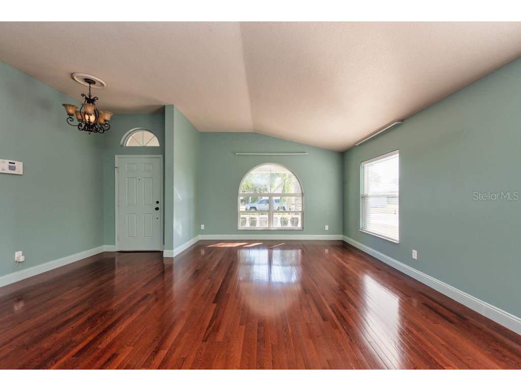 1761 Bonita Bluff Court Ruskin FL 33570 TB8460319 image4