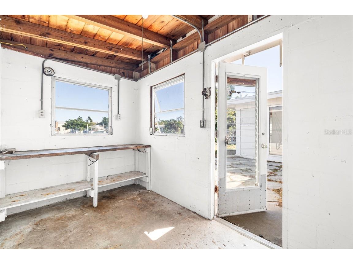 17611 1st Street E Redington Shores FL 33708 TB8445677 image16