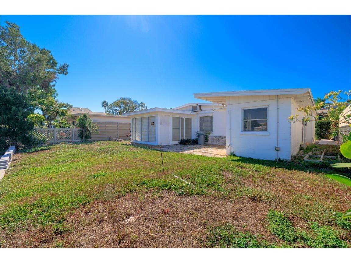 17611 1st Street E Redington Shores FL 33708 TB8445677 image19