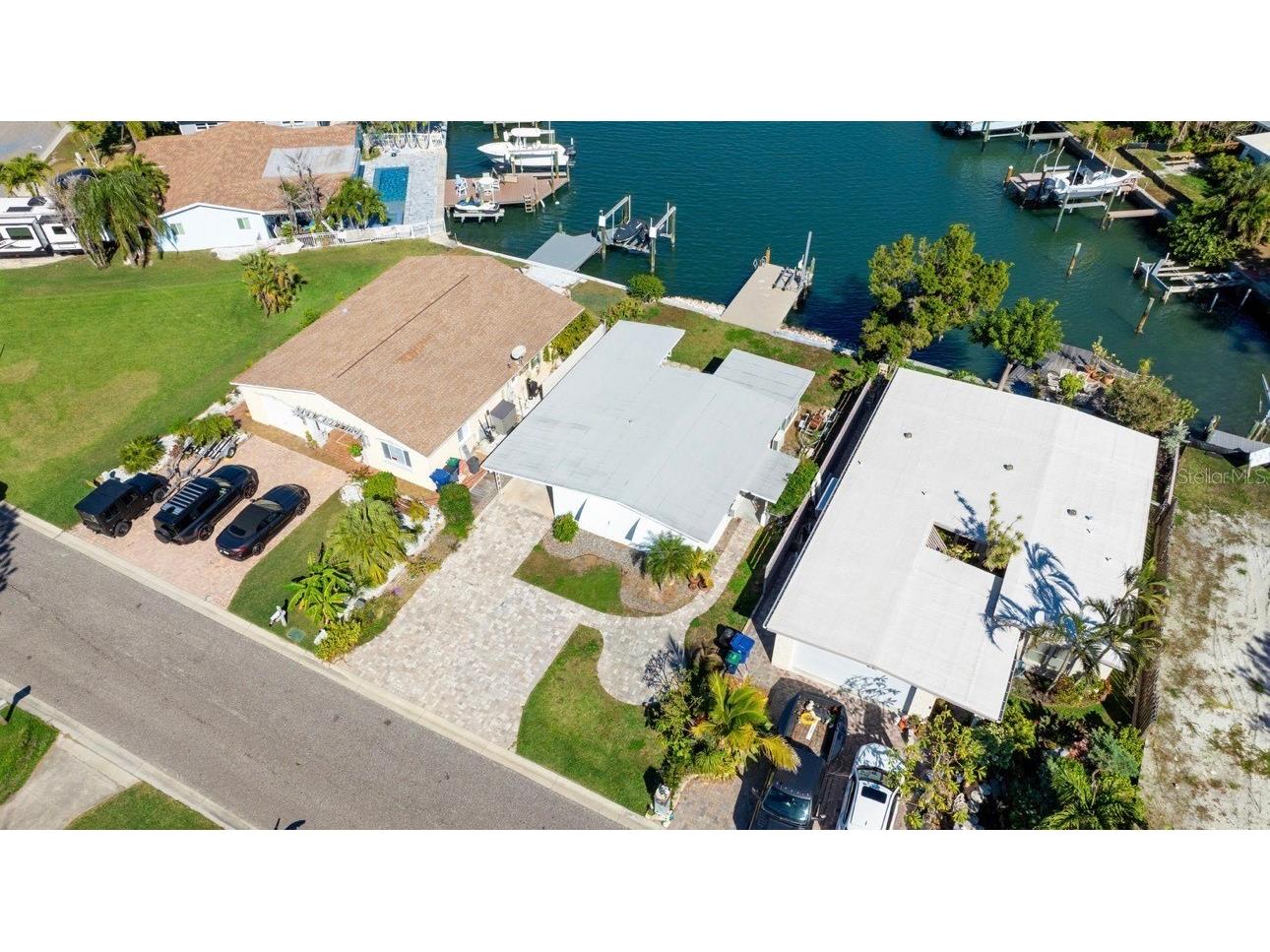 17611 1st Street E Redington Shores FL 33708 TB8445677 image2