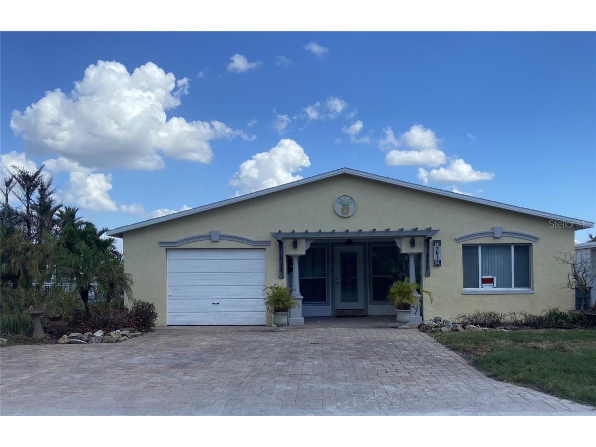 17613 1st Street E Redington Shores FL 33708 TB8328911 image1