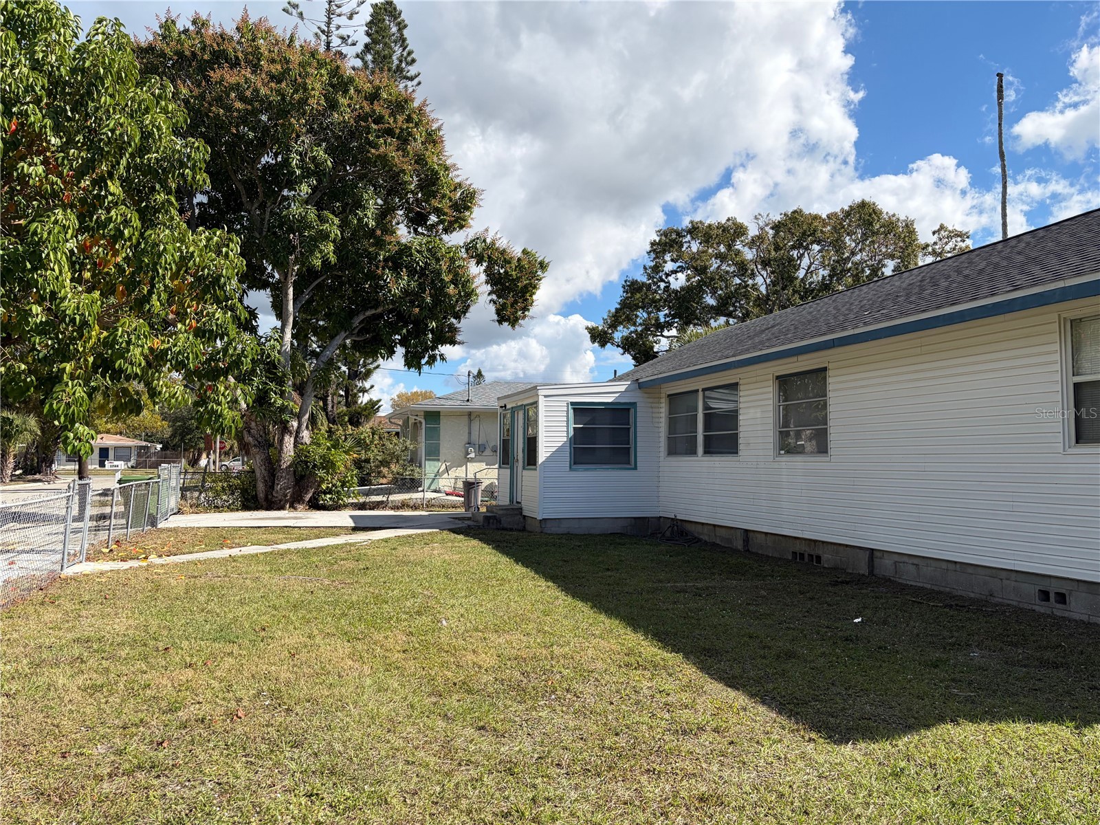1762 32nd Street Sarasota FL 34234 A4674966 image22