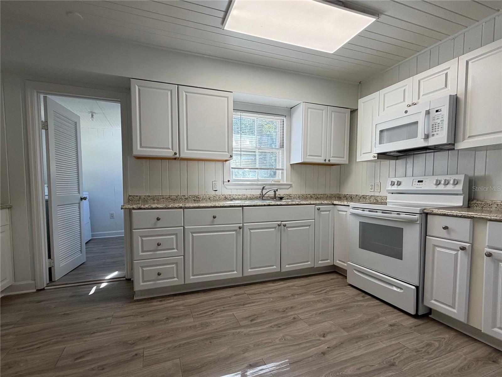 1762 32nd Street Sarasota FL 34234 A4674966 image5