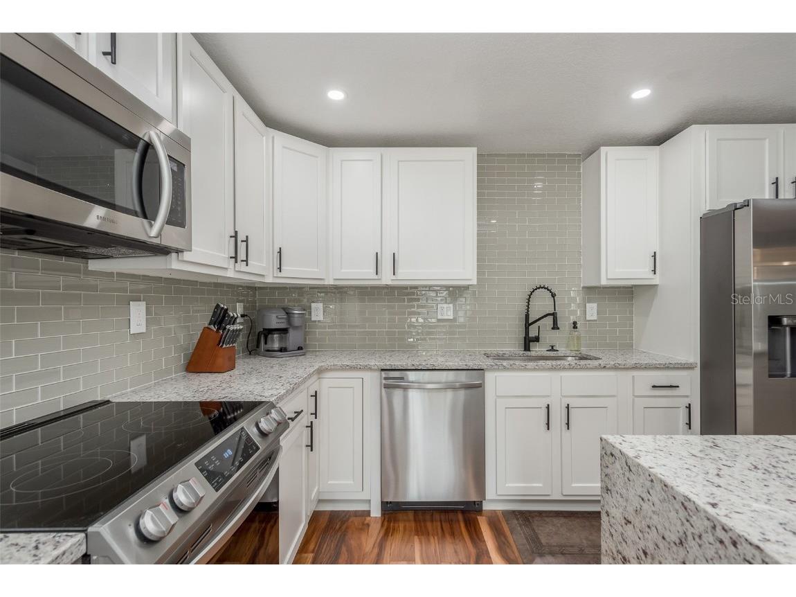 1762 Bayshore Boulevard Dunedin FL 34698 TB8438220 image2