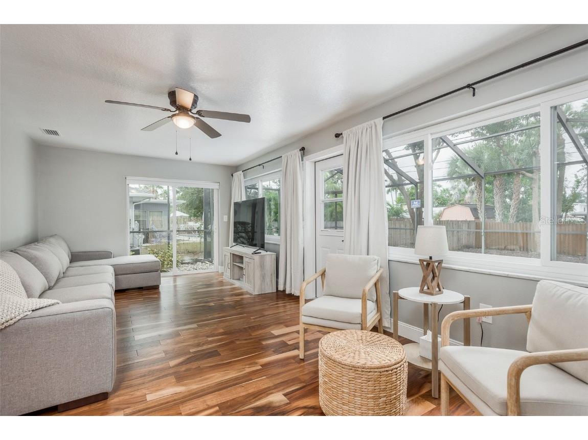 1762 Bayshore Boulevard Dunedin FL 34698 TB8438220 image3