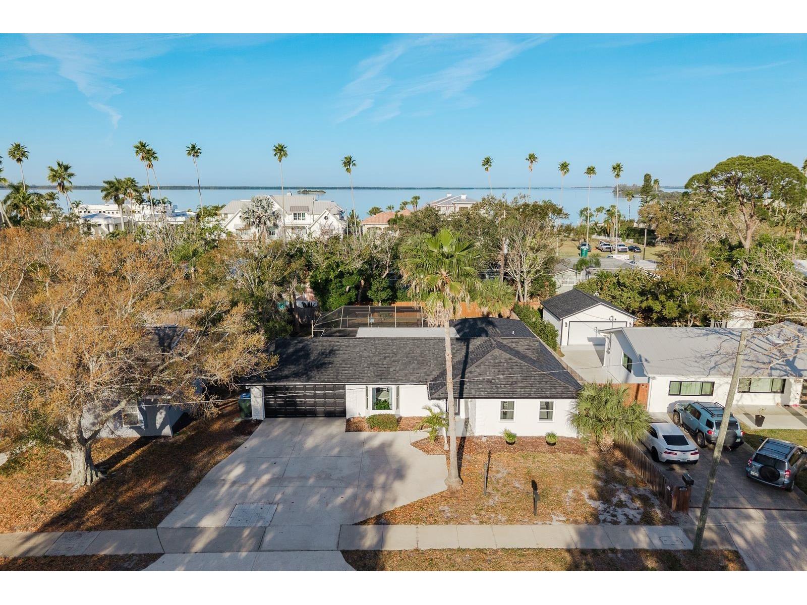 1762 Bayshore Boulevard Dunedin FL 34698 TB8481278 image1