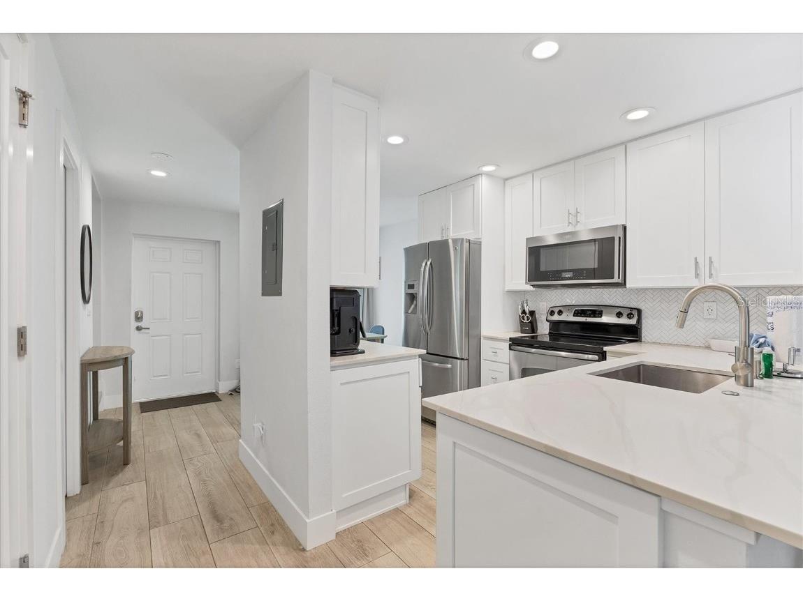 1762 Stickney Point Road #204 Sarasota FL 34231 A4669173 image12