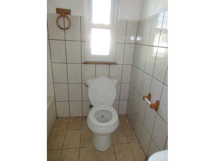 1763 Shore Acres Boulevard NE Saint Petersburg FL 33703 TB8487114 image8