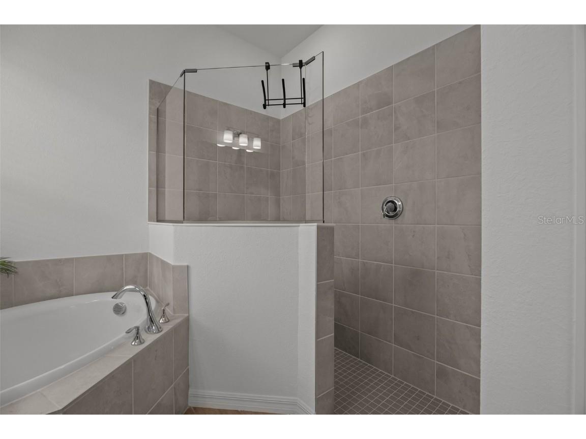 17632 Santorini Court Venice FL 34293 A4654934 image35