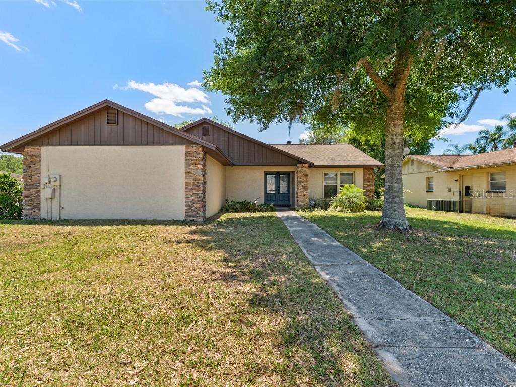 17637 Meadowbridge Drive Lutz FL 33549 U8239377 image1