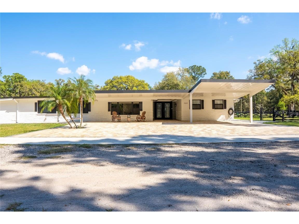 17639 Palamino Lake Drive Dade City FL 33523 T3433161 image1