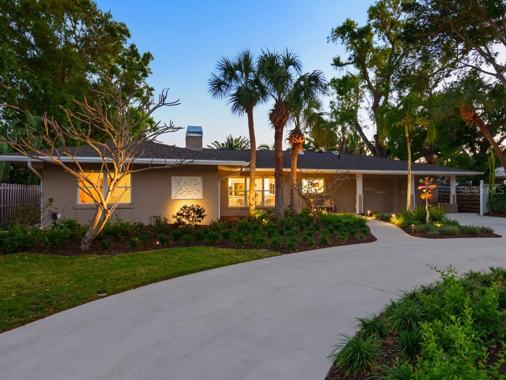 1764 Floyd Street Sarasota FL 34239 A4645646 image1