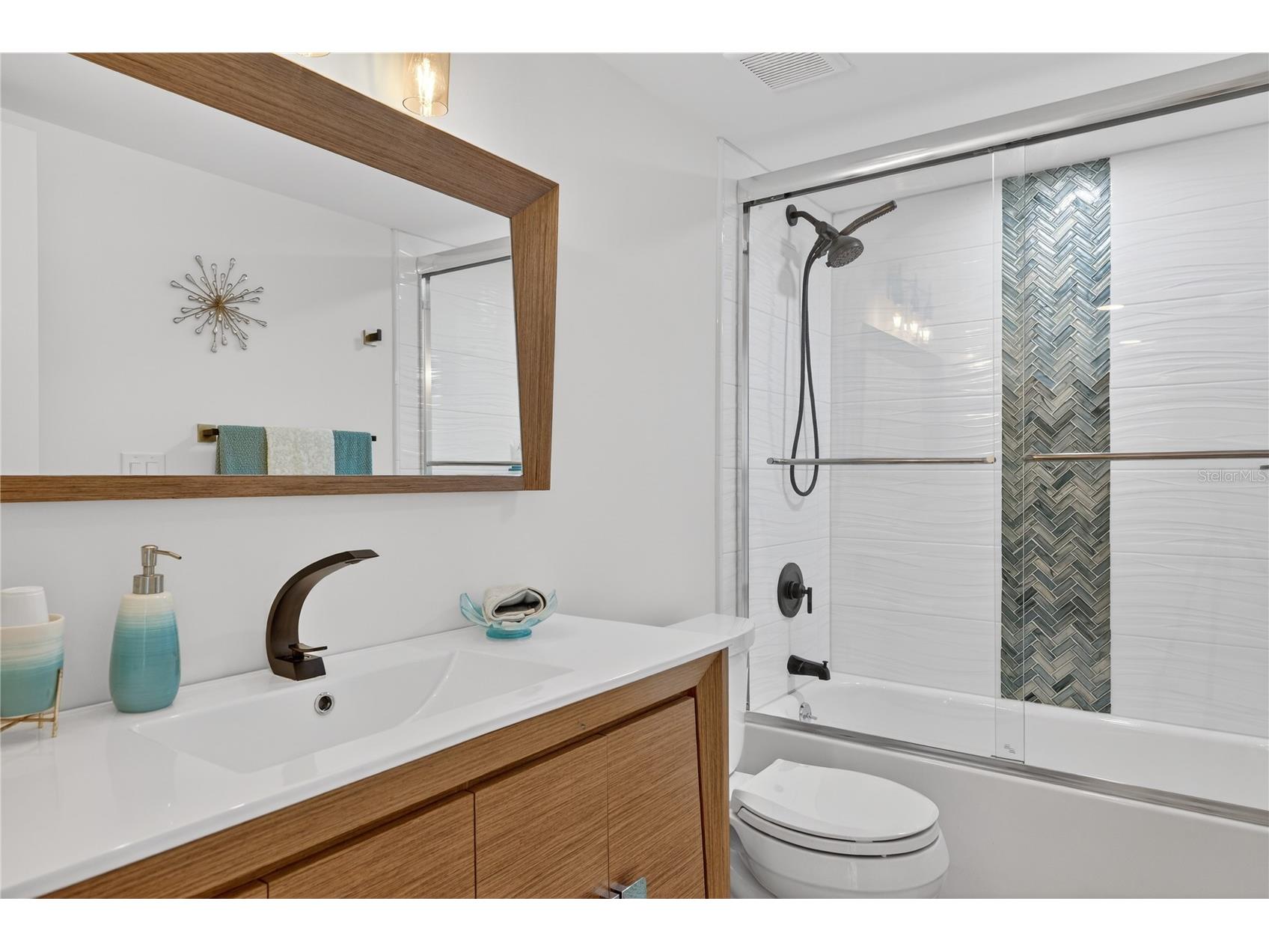 1765 Jamaica Way #101 Punta Gorda FL 33950 C7519693 image43