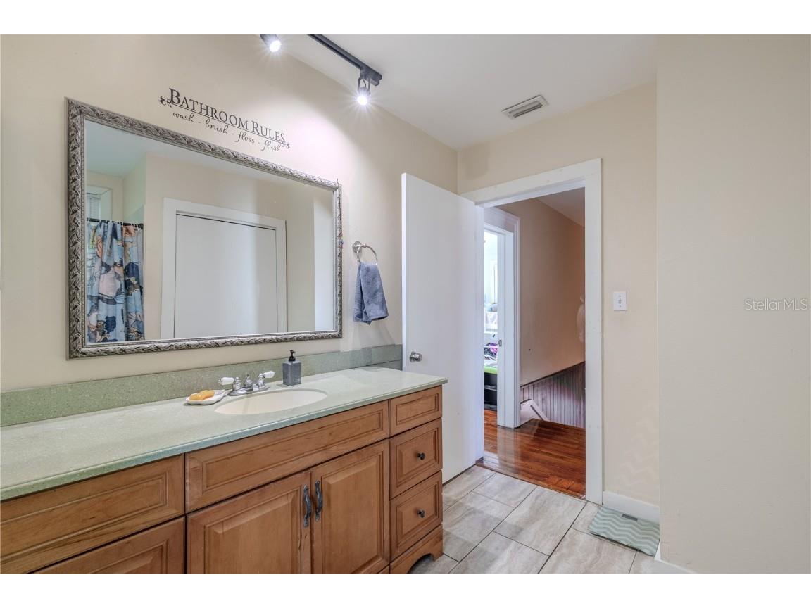 1765 Kings Highway Clearwater FL 33755 TB8451220 image31