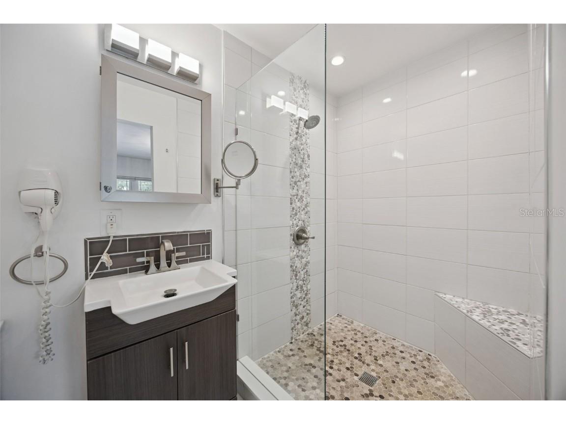 17661 Davenport Road Winter Garden FL 34787 - LAKE AVALON O6350509 image19