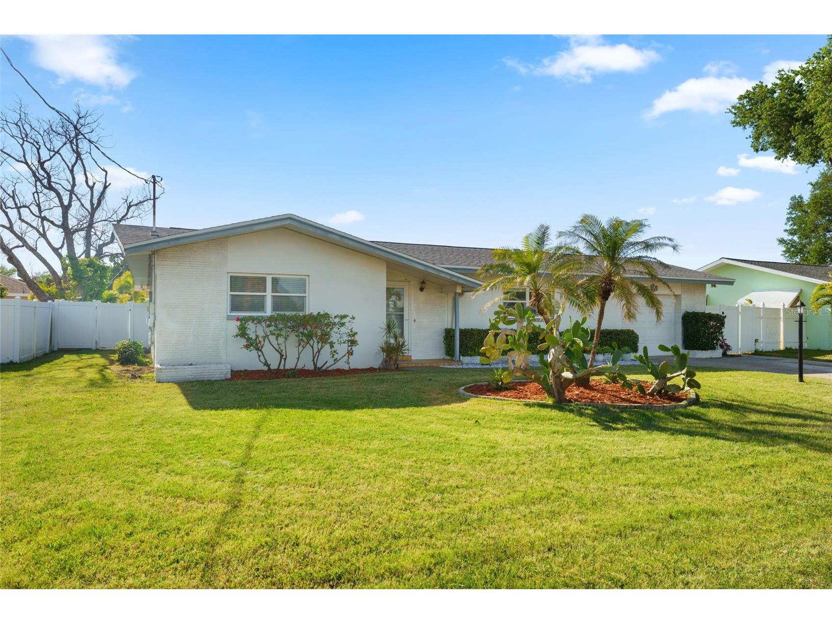 1768 Harbor Circle E Largo FL 33770 TB8494574 image1