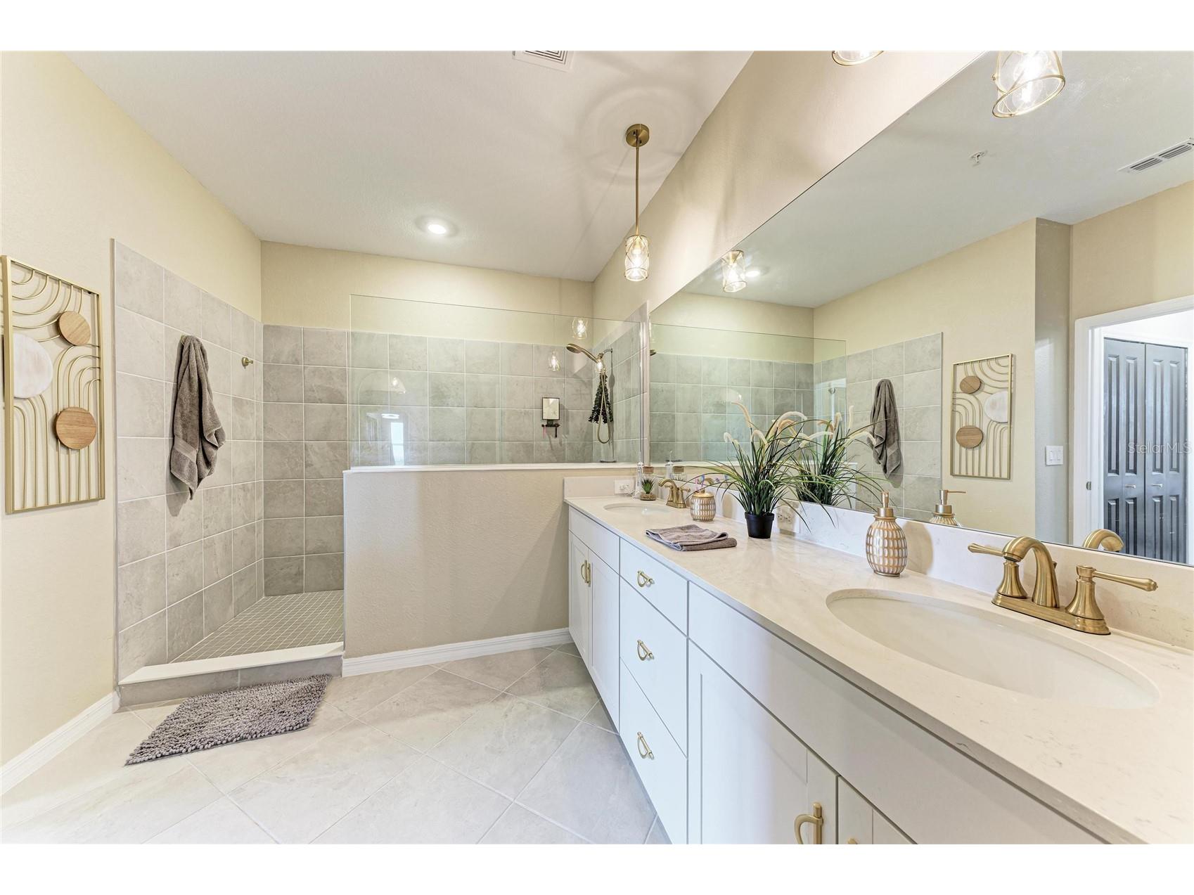 17680 Boracay Court #202 Venice FL 34293 N6144133 image27