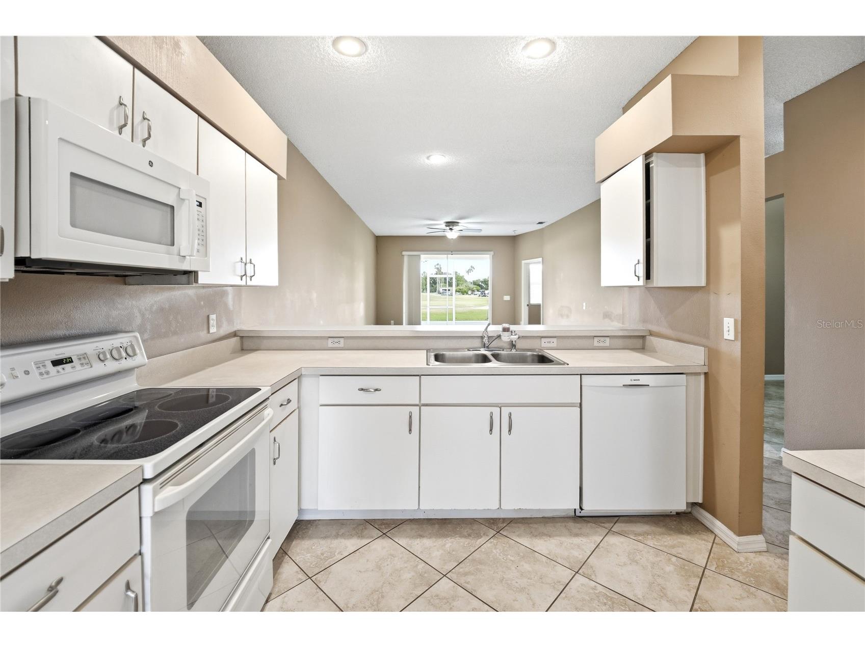177 Club Villas Lane Kissimmee FL 34744 S5148569 image4