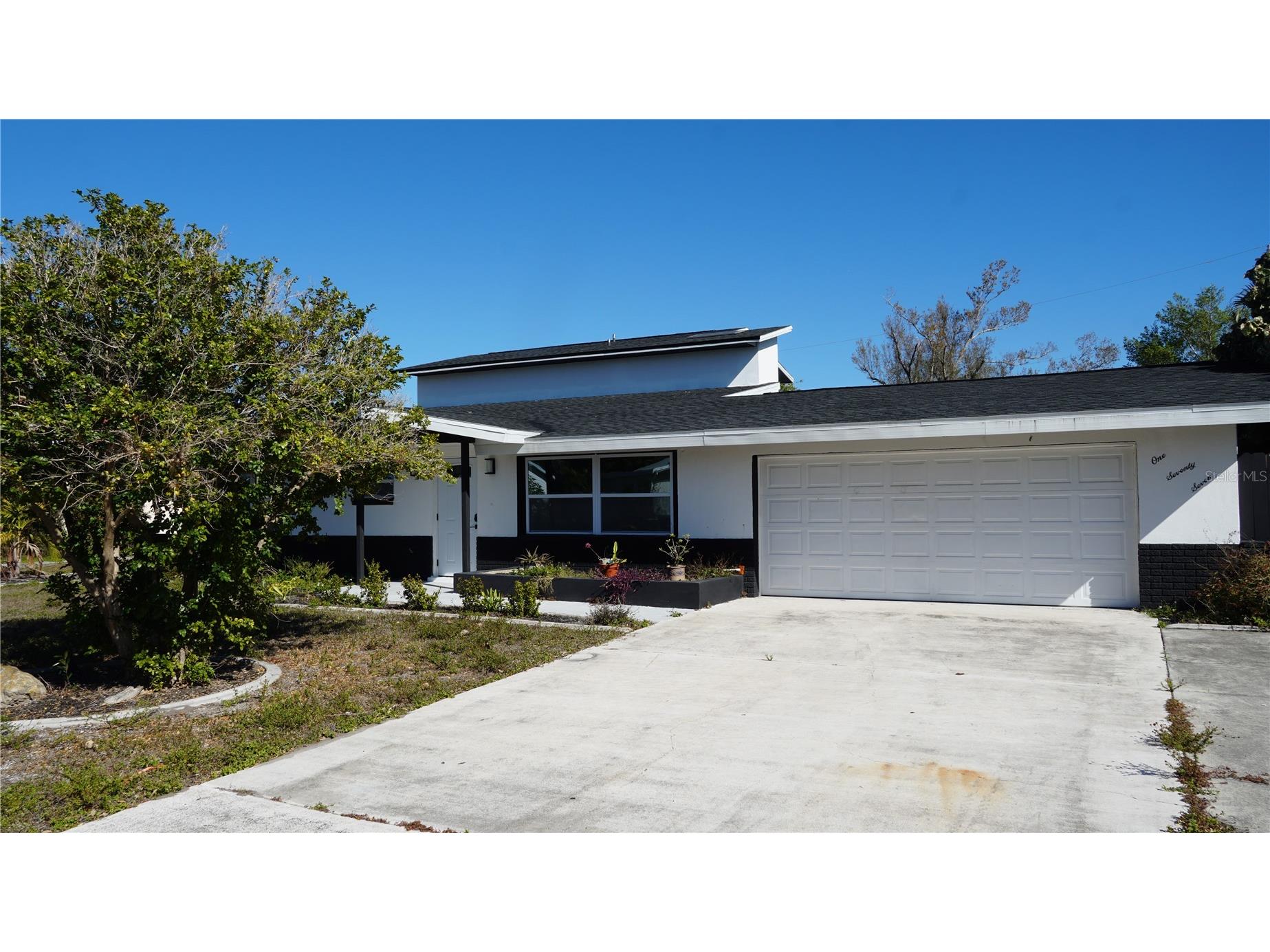 177 Dowling Avenue NE Port Charlotte FL 33952 O6385323 image1