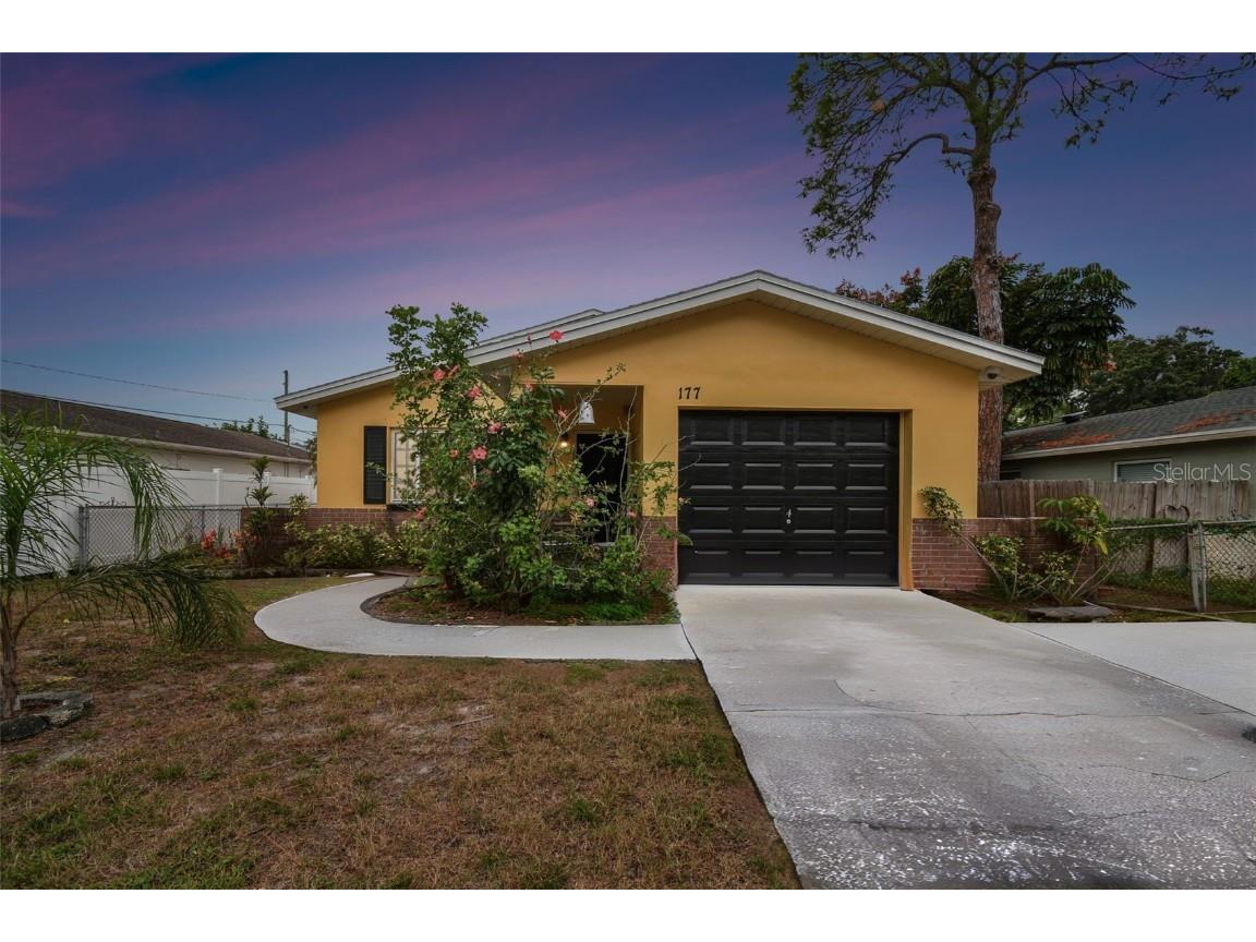 177 NE Lincoln Circle N Saint Petersburg FL 33702 T3487283 image1