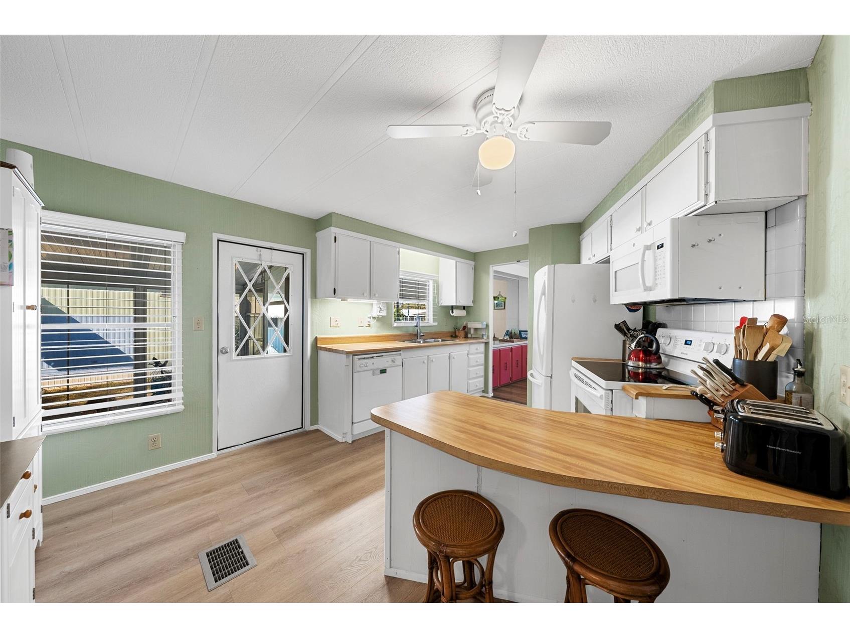 177 S Fiji Circle Englewood FL 34223 C7525467 image5