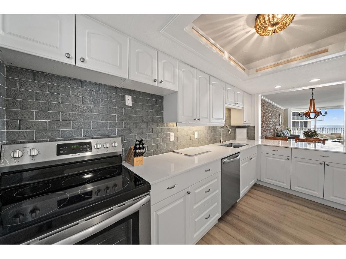 1770 Benjamin Franklin Dr #704 Sarasota FL 34236 A4667504 image6