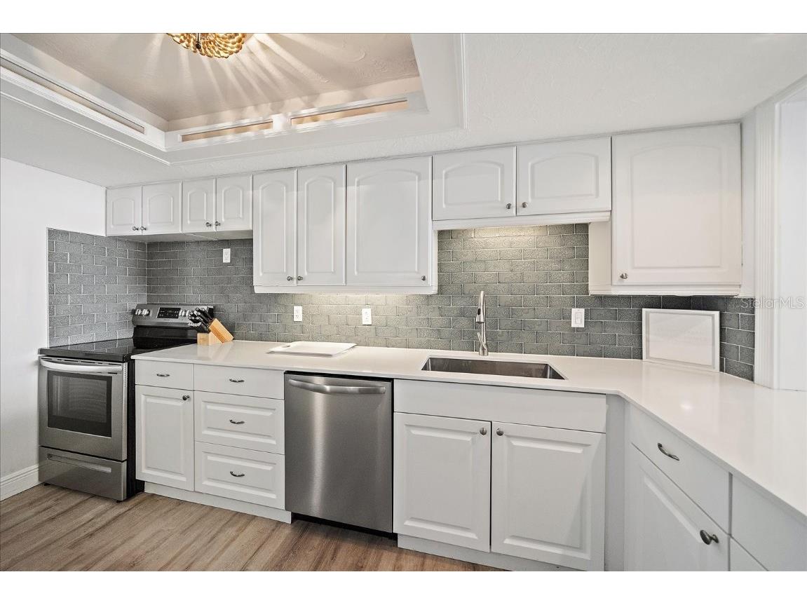 1770 Benjamin Franklin Dr #704 Sarasota FL 34236 A4667504 image8