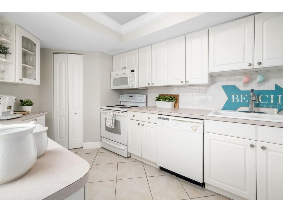 1770 Benjamin Franklin Drive #203 Sarasota FL 34236 - GULF OF AMERICA A4659618 image14