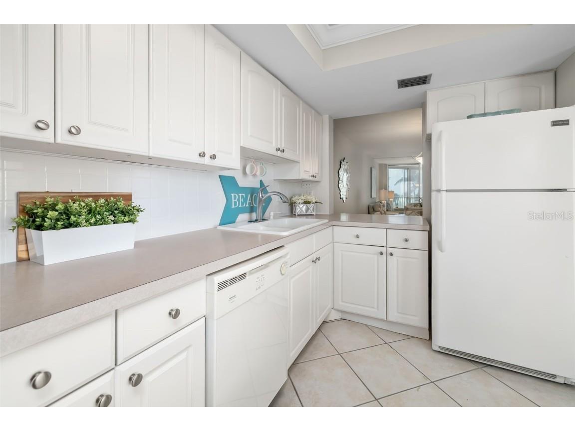 1770 Benjamin Franklin Drive #203 Sarasota FL 34236 - GULF OF AMERICA A4659618 image17