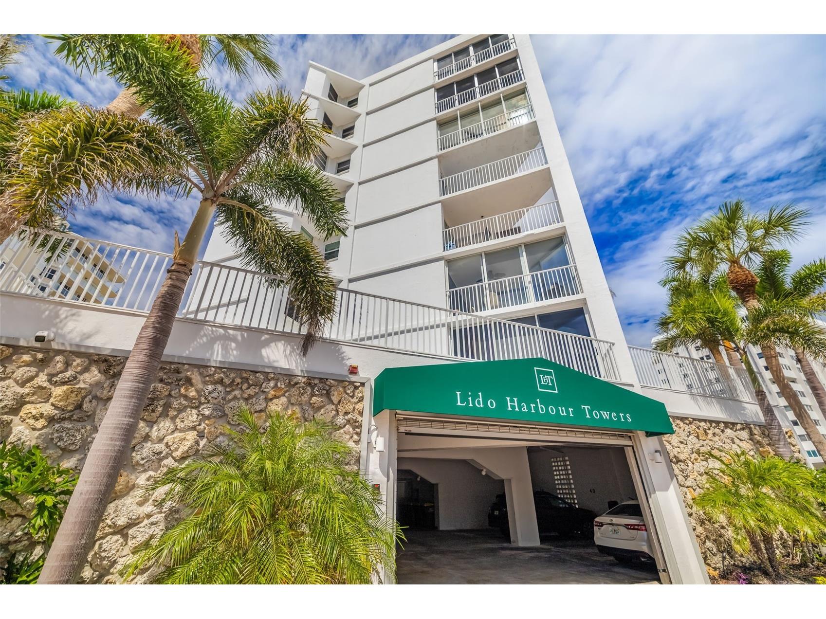 1770 Benjamin Franklin Drive #203 Sarasota FL 34236 A4676349 image1