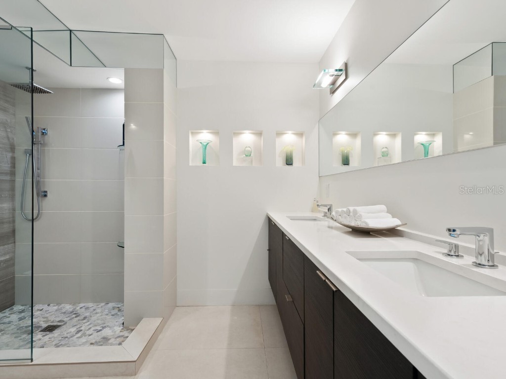 1770 Benjamin Franklin Drive #401 Sarasota FL 34236 - GULF OF AMERICA A4670710 image22