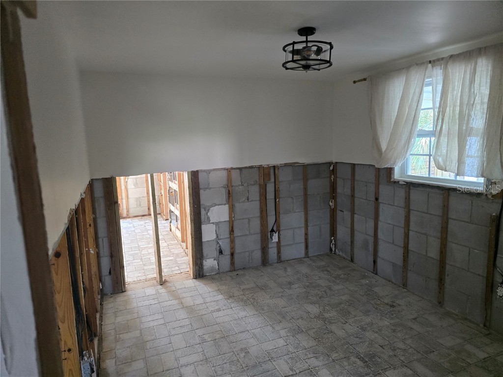 1770 Shore Acres Boulevard NE Saint Petersburg FL 33703 TB8433006 image3