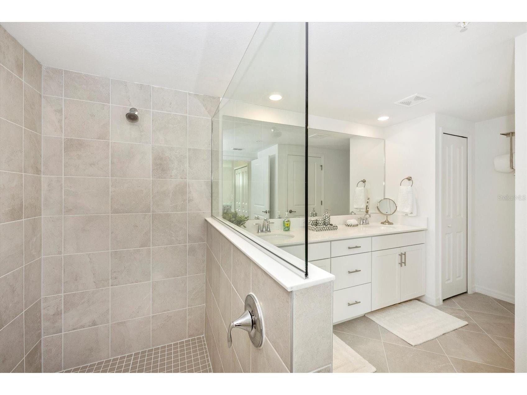17700 Boracay Court #102 Venice FL 34293 N6142113 image32
