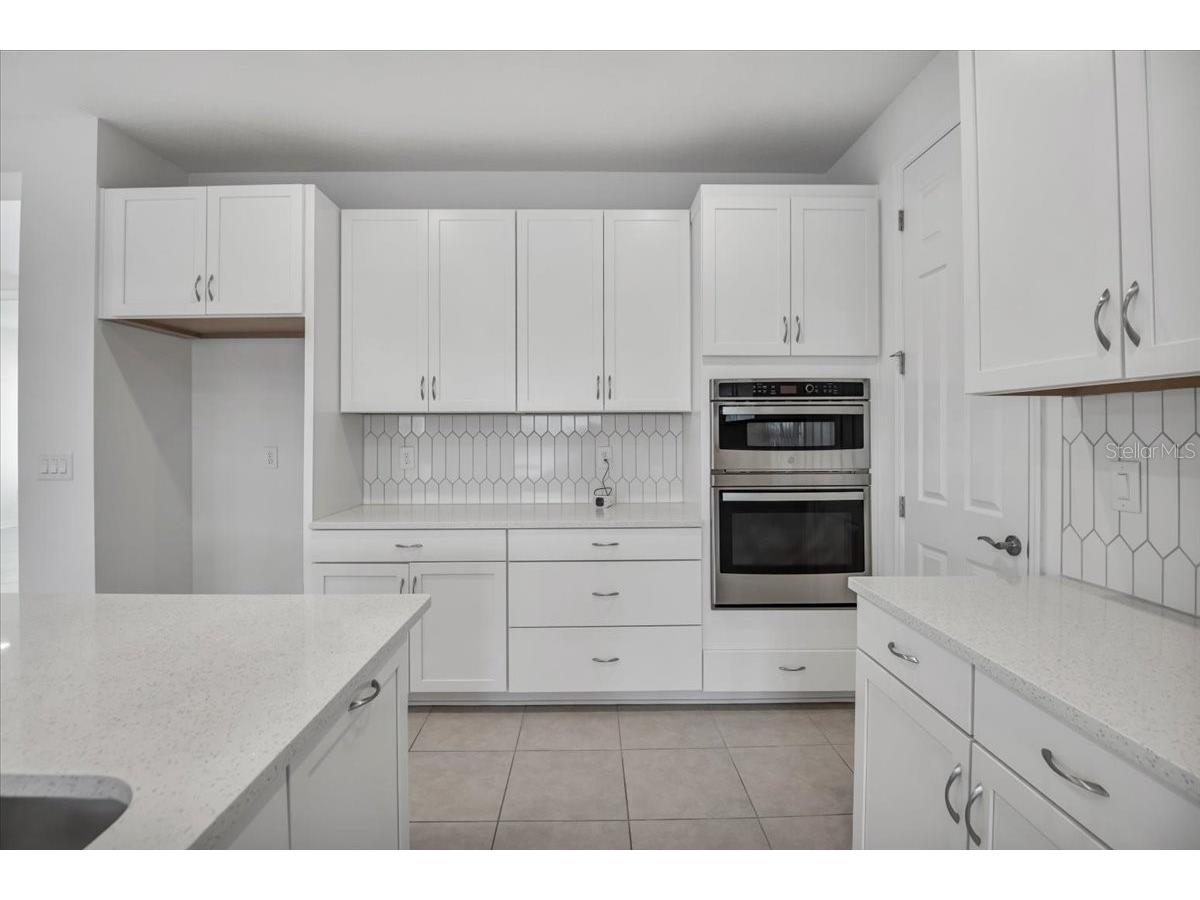 17703 Savory Mist Circle Bradenton FL 34211 A4685287 image17