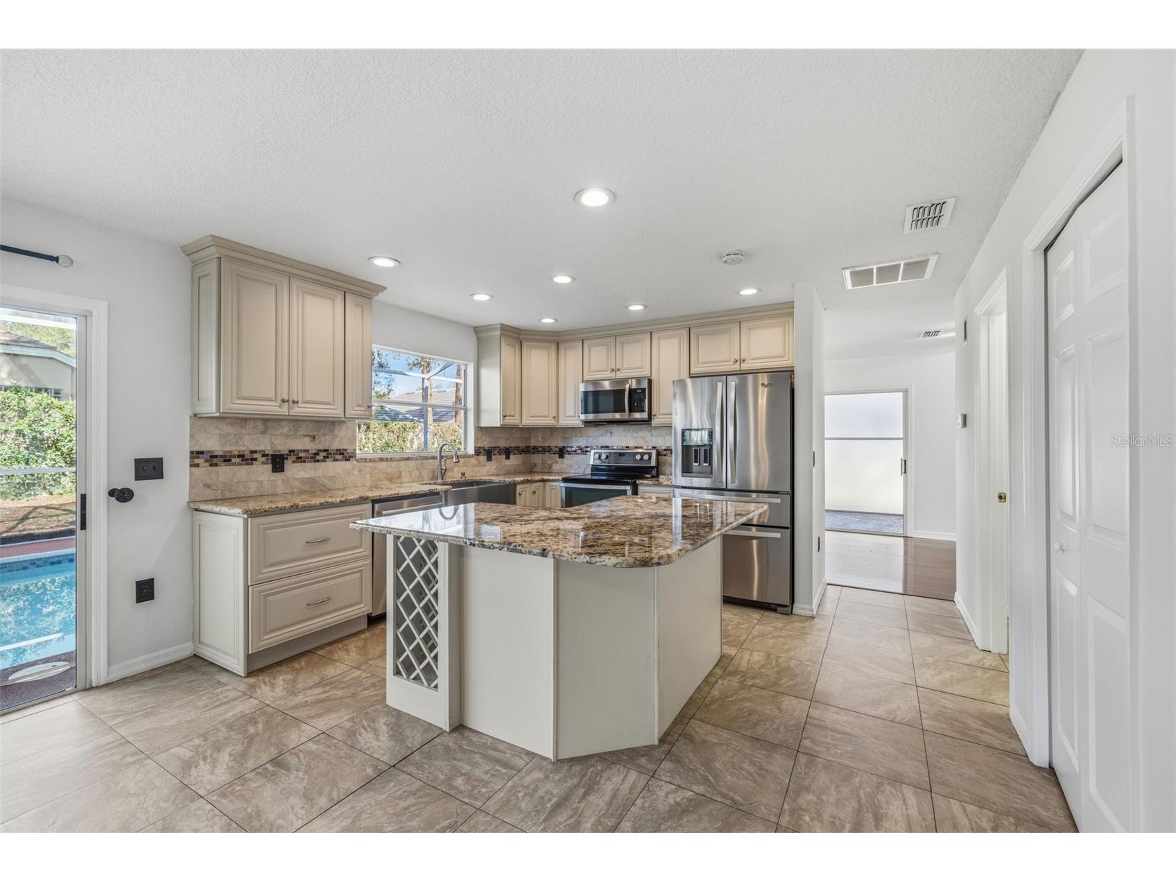 17705 Esprit Drive Tampa FL 33647 TB8482824 image10