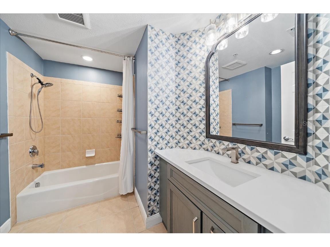 1771 Ringling Boulevard #703 Sarasota FL 34236 A4658164 image23