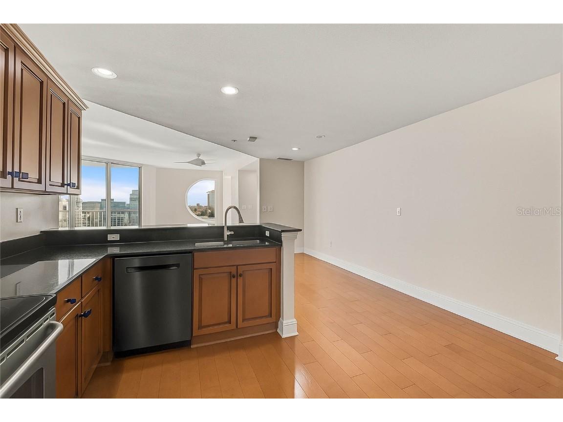 1771 Ringling Boulevard #704 Sarasota FL 34236 A4669115 image5