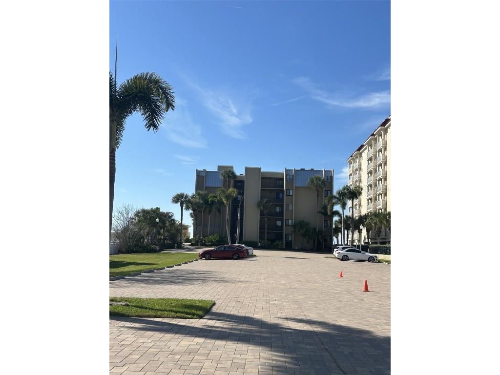 17710 Gulf Boulevard #102 Redington Shores FL 33708 TB8452894 image1