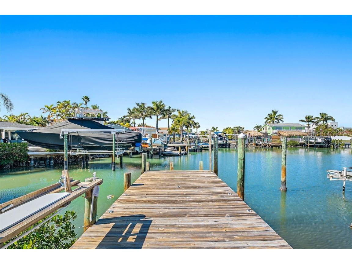 17710 Long Point Drive Redington Shores FL 33708 TB8312546 image1