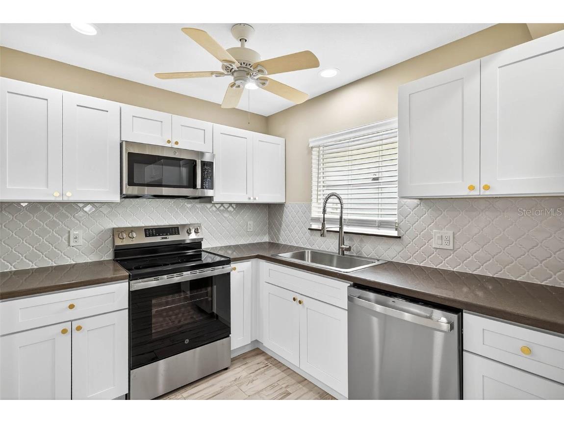 17710 Long Point Drive Redington Shores FL 33708 TB8435881 image12