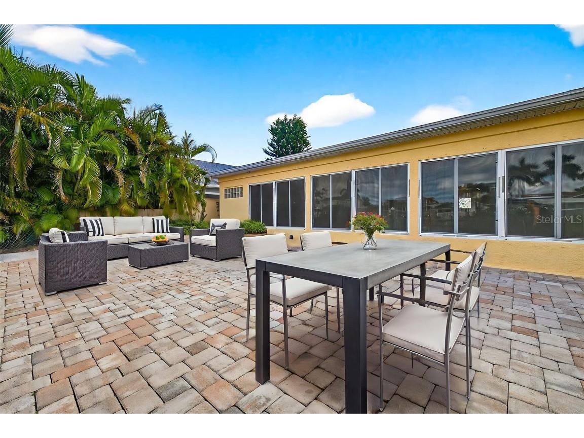 17710 Long Point Drive Redington Shores FL 33708 TB8435881 image4