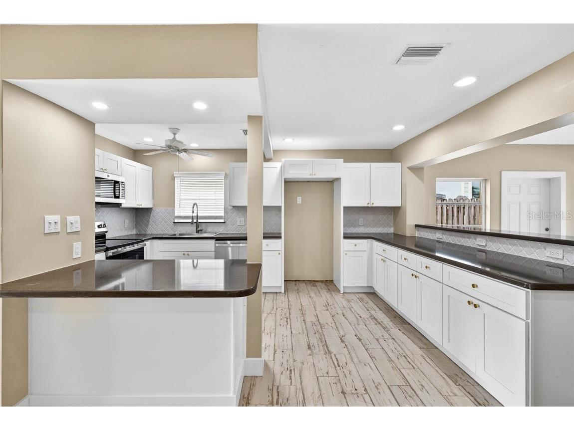 17710 Long Point Drive Redington Shores FL 33708 TB8435881 image9